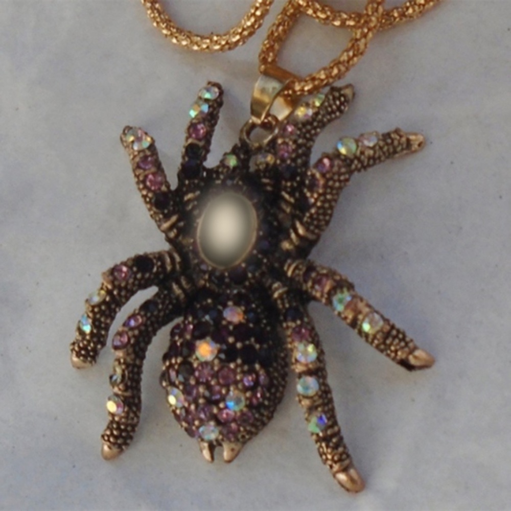 Crystal Spider Necklace in shades of browns - Brand New No Tags - Vintage Style